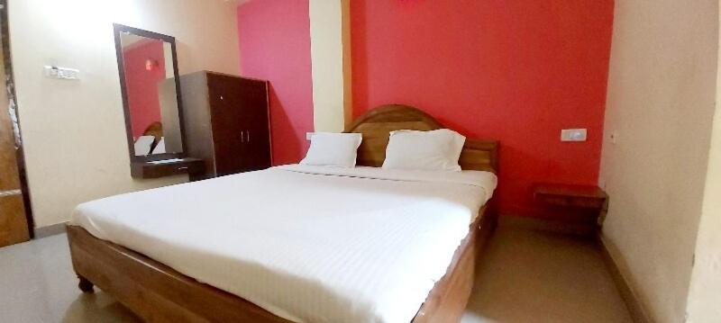 פורי Spot On 80624 Hotel Niladri Complex מראה חיצוני תמונה
